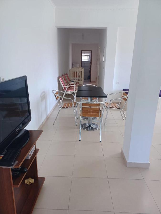 סרנדה Apartamente Gleni מראה חיצוני תמונה