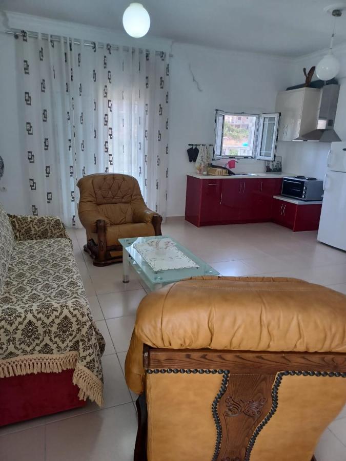 סרנדה Apartamente Gleni מראה חיצוני תמונה