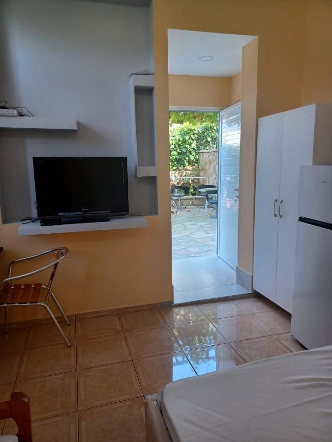סרנדה Apartamente Gleni מראה חיצוני תמונה